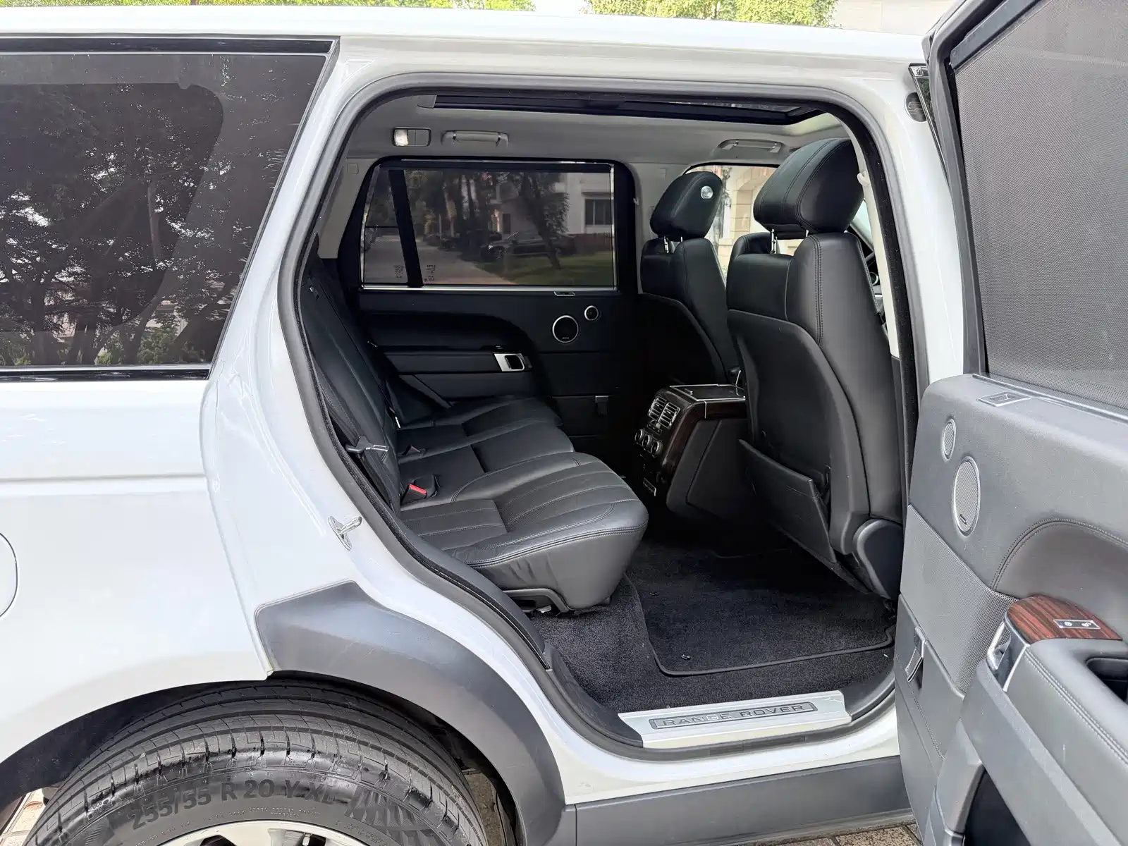 Фото 24 - Land Rover Range Rover