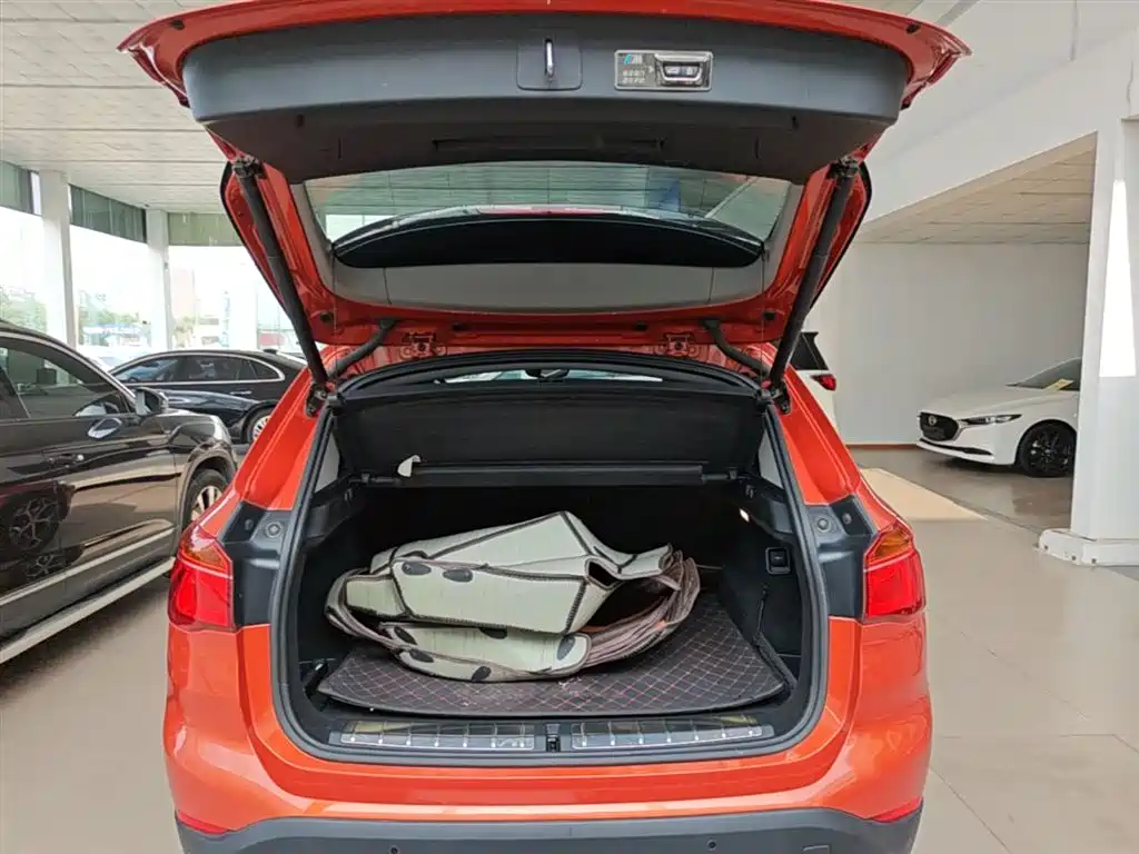 BMW X1 2016 sDrive20Li Luxury Model фото 18