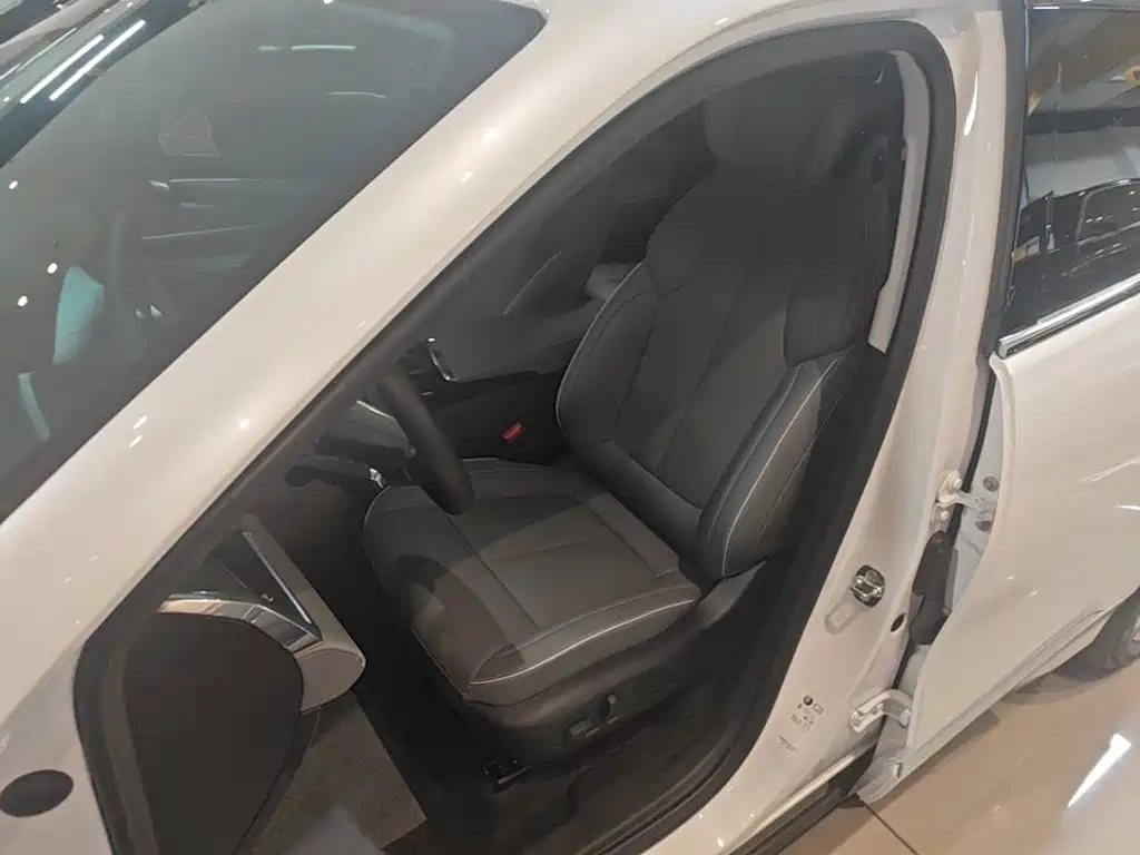 Buick E5 2025 2025 Model 620KM Premium Edition
