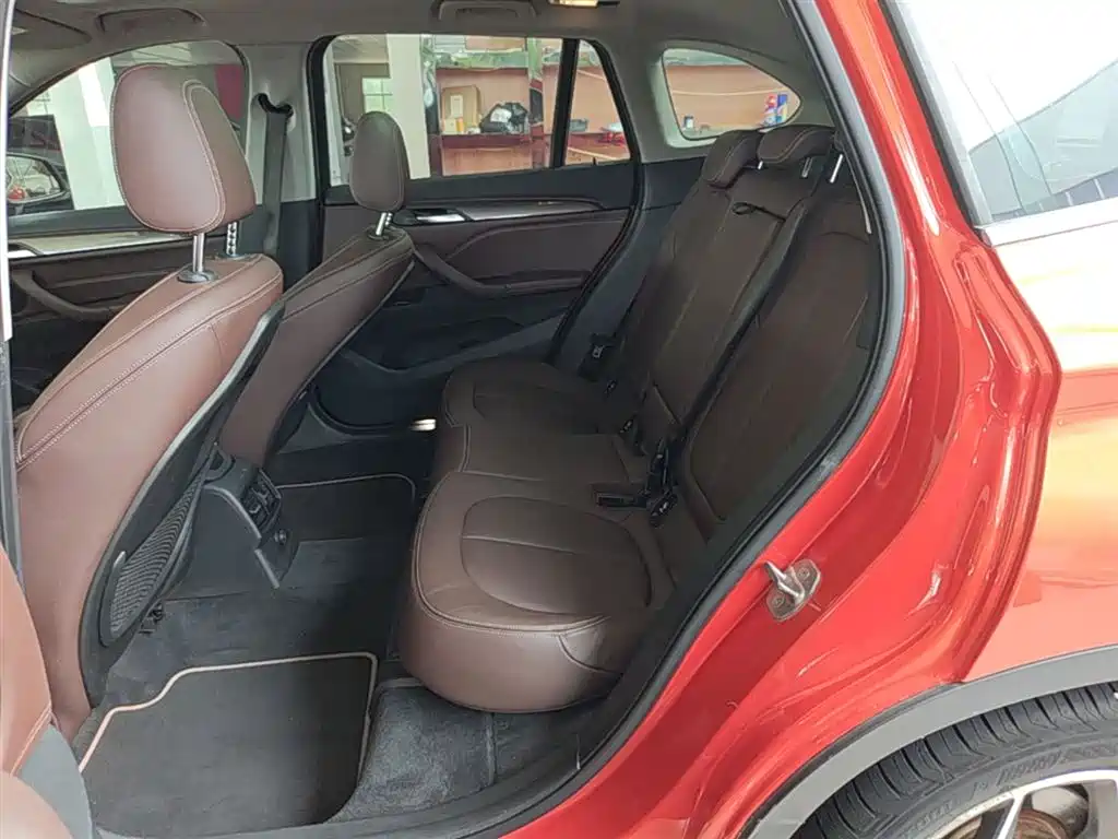 BMW X1 2016 sDrive20Li Luxury Model фото 16