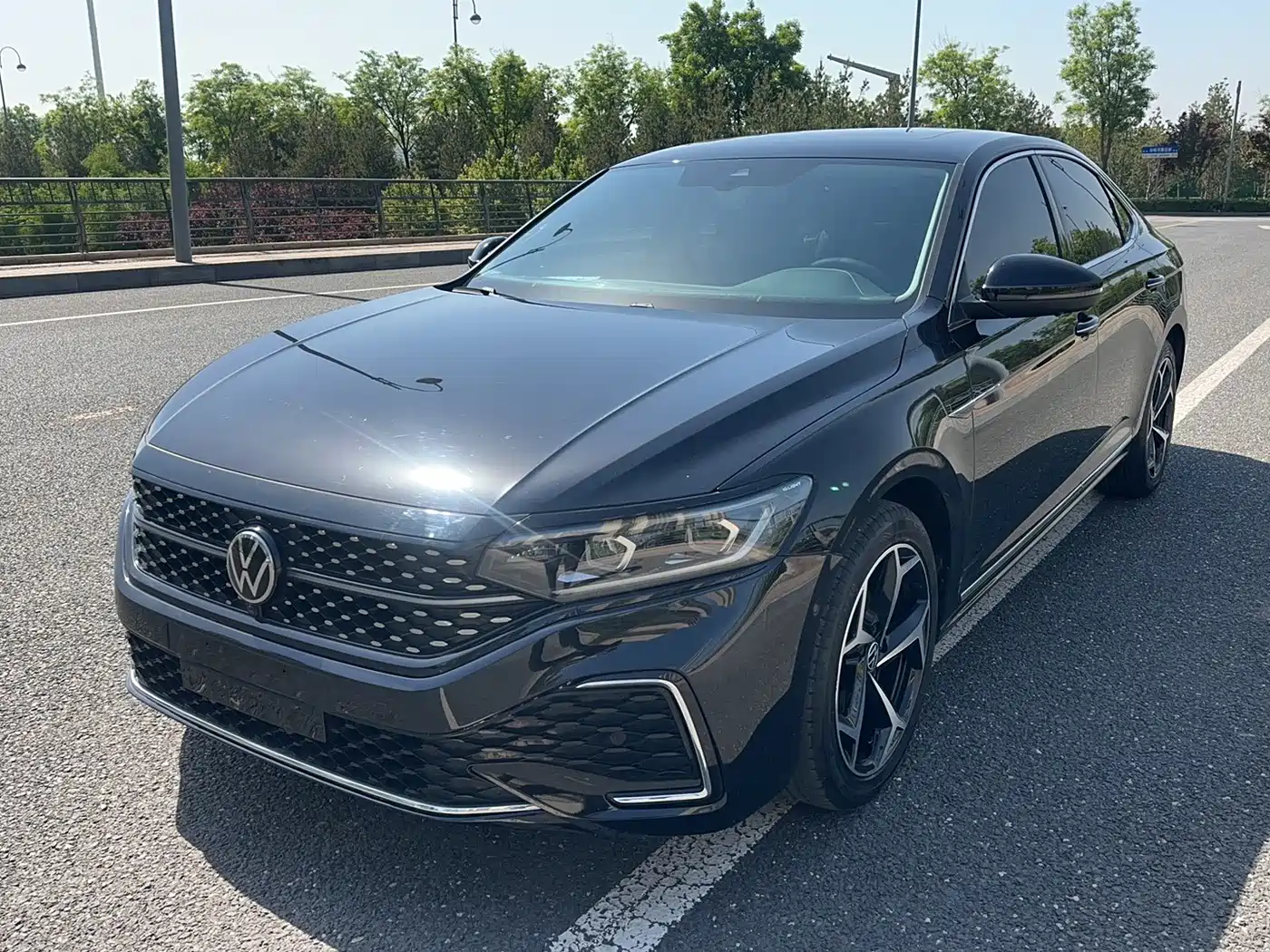 Volkswagen Passat 2023 330TSI Starlight Luxury Edition