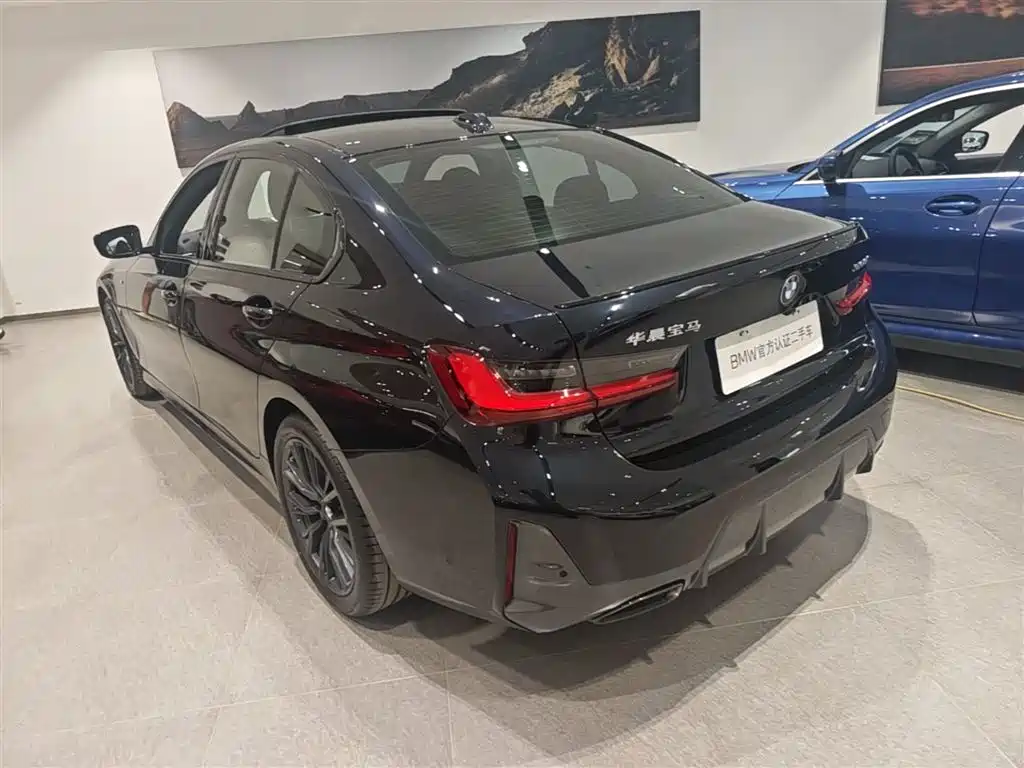 BMW 3 Series 2023 330i M Sport Shadow Edition фото 9