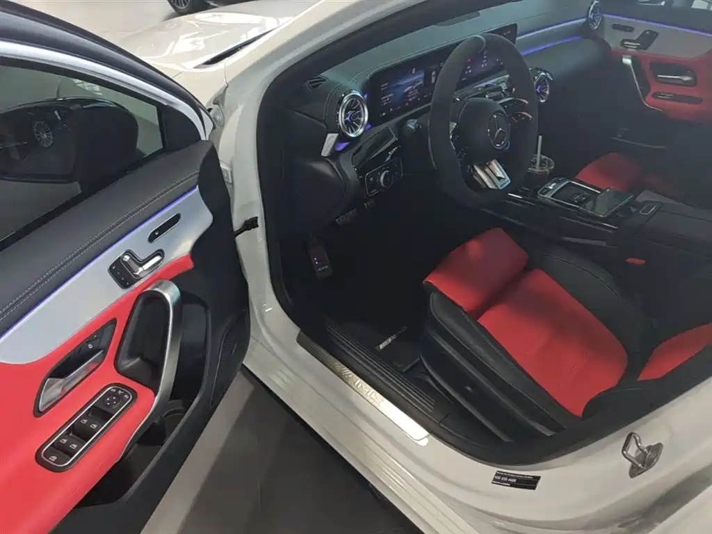 Mercedes-Benz A-Class AMG (Import) 2024 AMG A 35 4MATIC фото 23