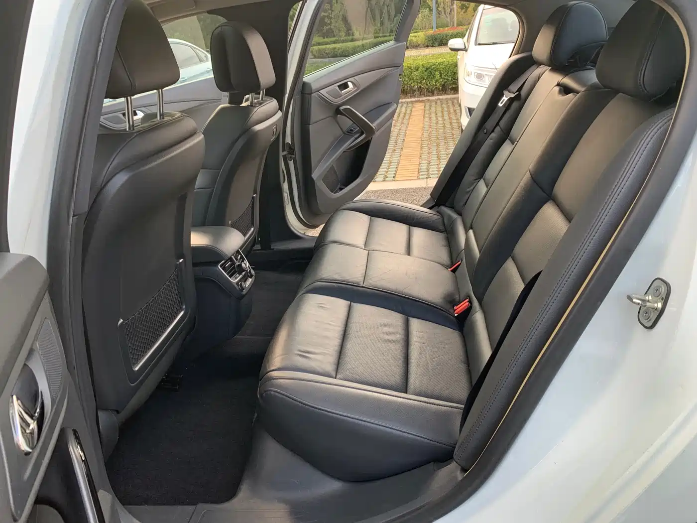 Peugeot 508 2011 2.3L Automatic Luxury Edition фото 8