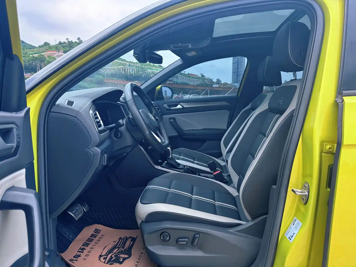 Volkswagen T-ROC 2023 300TSI DSG 2WD Starlight Edition фото 11
