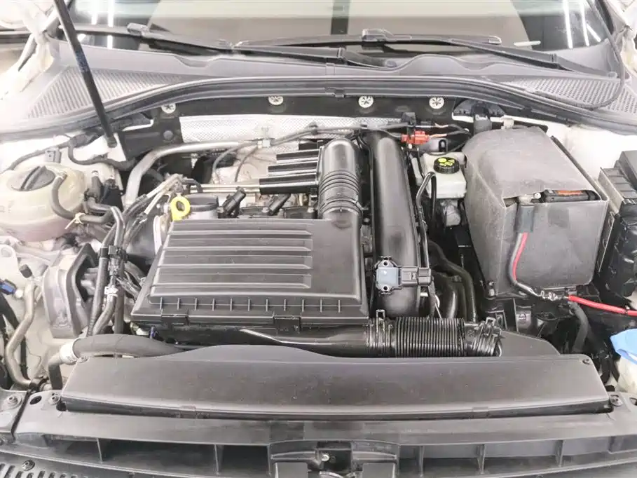 Volkswagen Lamando 2017 230TSI DSG Trend Edition фото 17