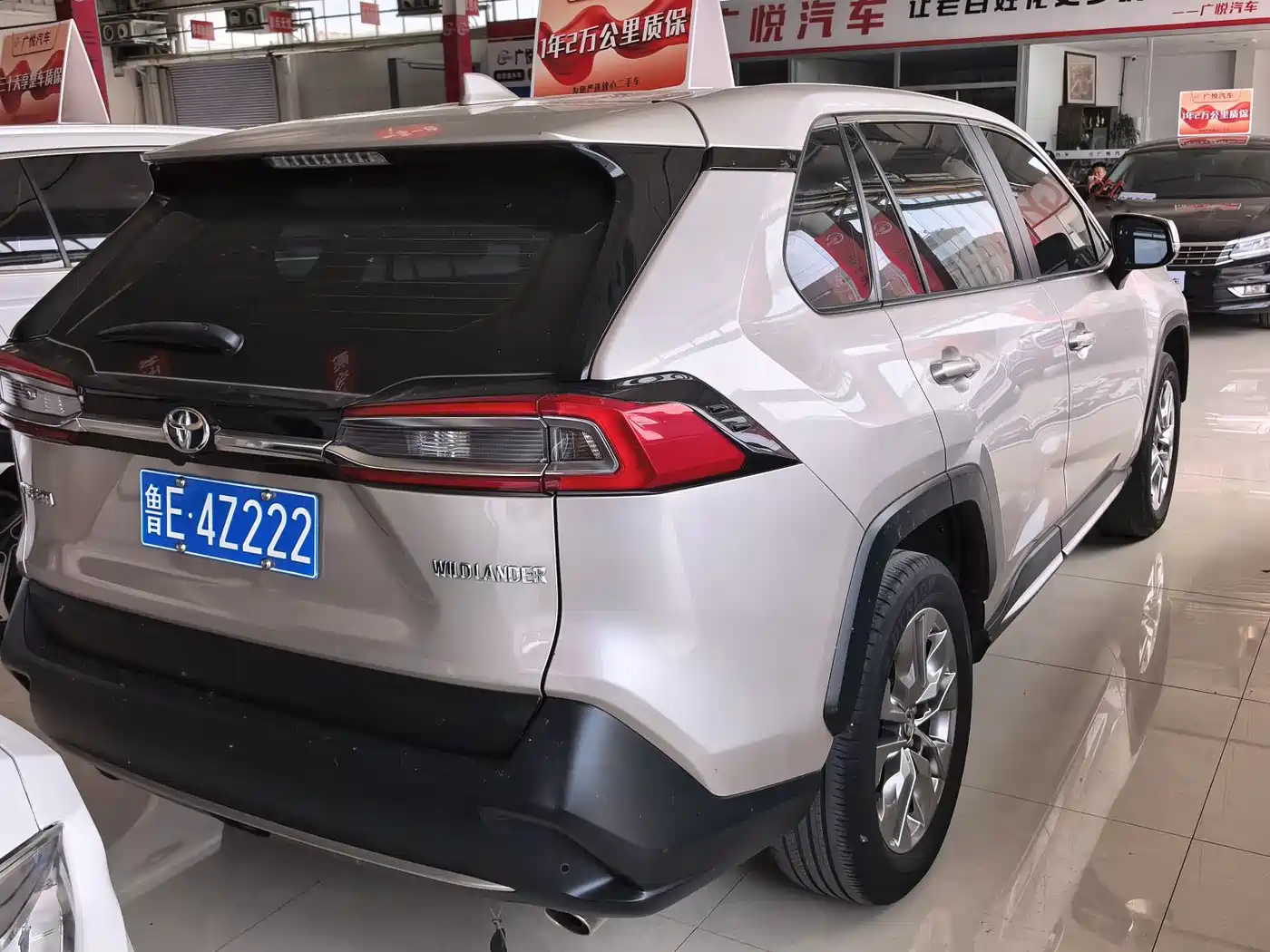 Toyota Wildlander 2021 2.0L CVT 2WD Luxury Edition фото 4