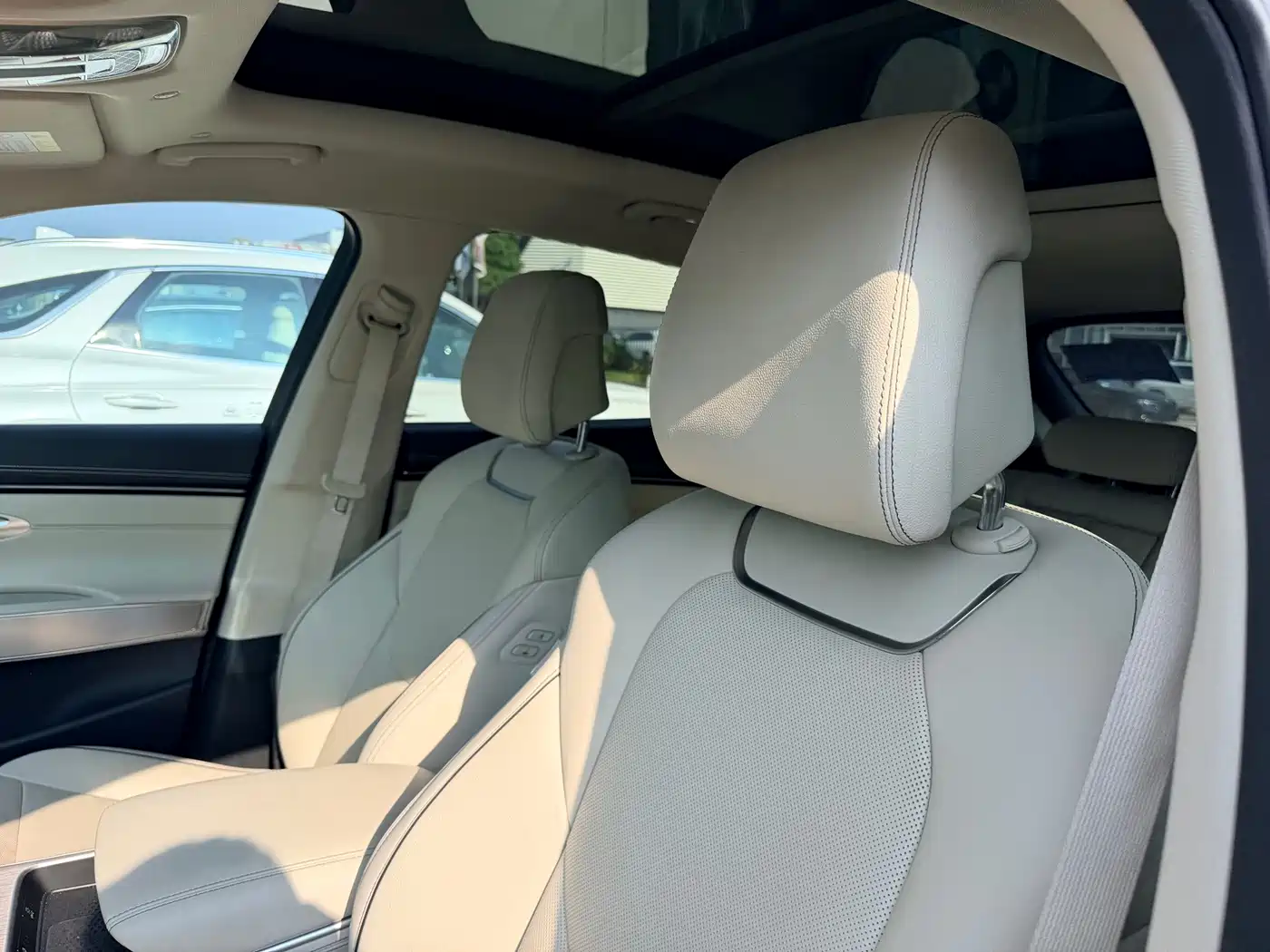 Genesis GV70 2025 2025 2.5T 4WD Flagship Edition