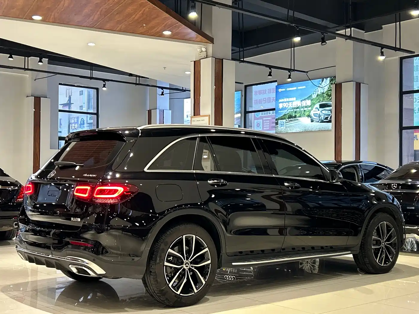 Mercedes-Benz GLC 2022 Facelift GLC 300 L 4MATIC Dynamic фото 24
