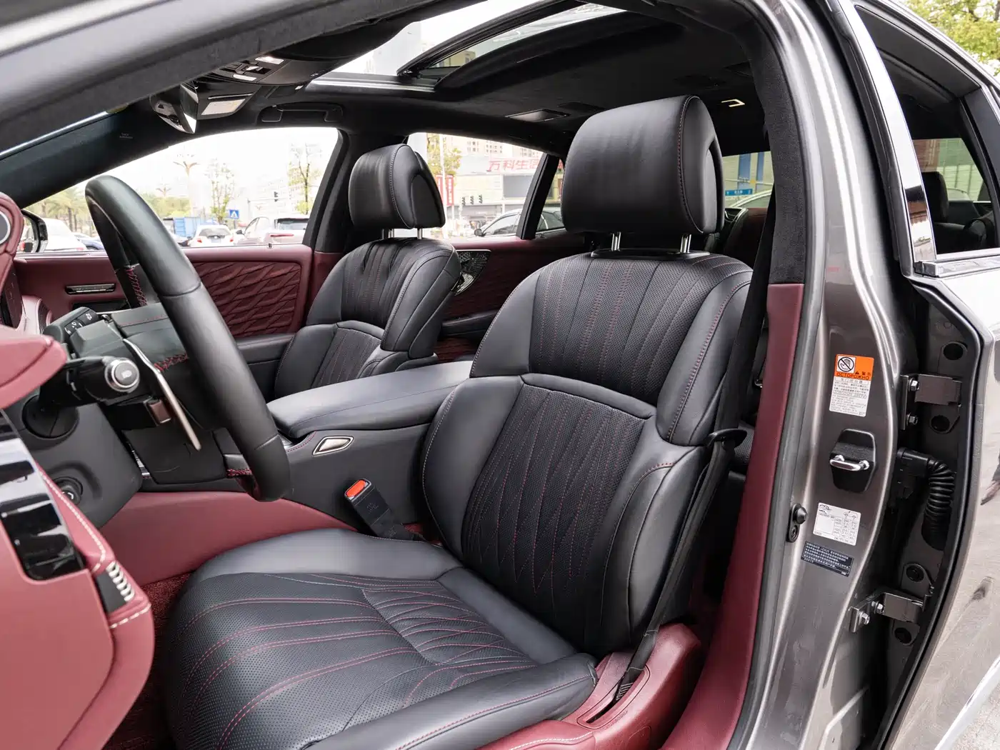 Lexus LS 2021 500h Executive Edition фото 11