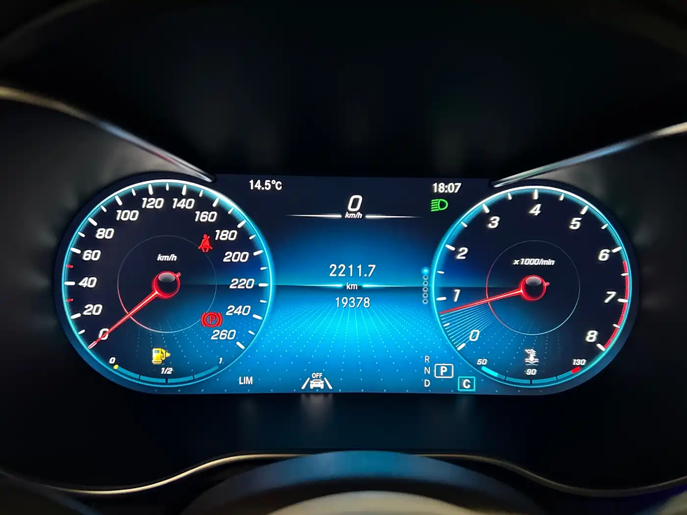 Mercedes-Benz GLC 2022 Facelift GLC 300 L 4MATIC Dynamic фото 11