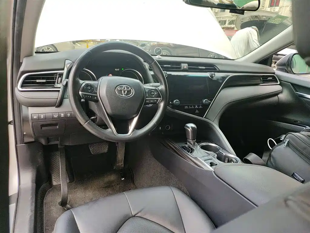 Toyota Camry 2019 2.5G Luxury Edition China VI фото 10