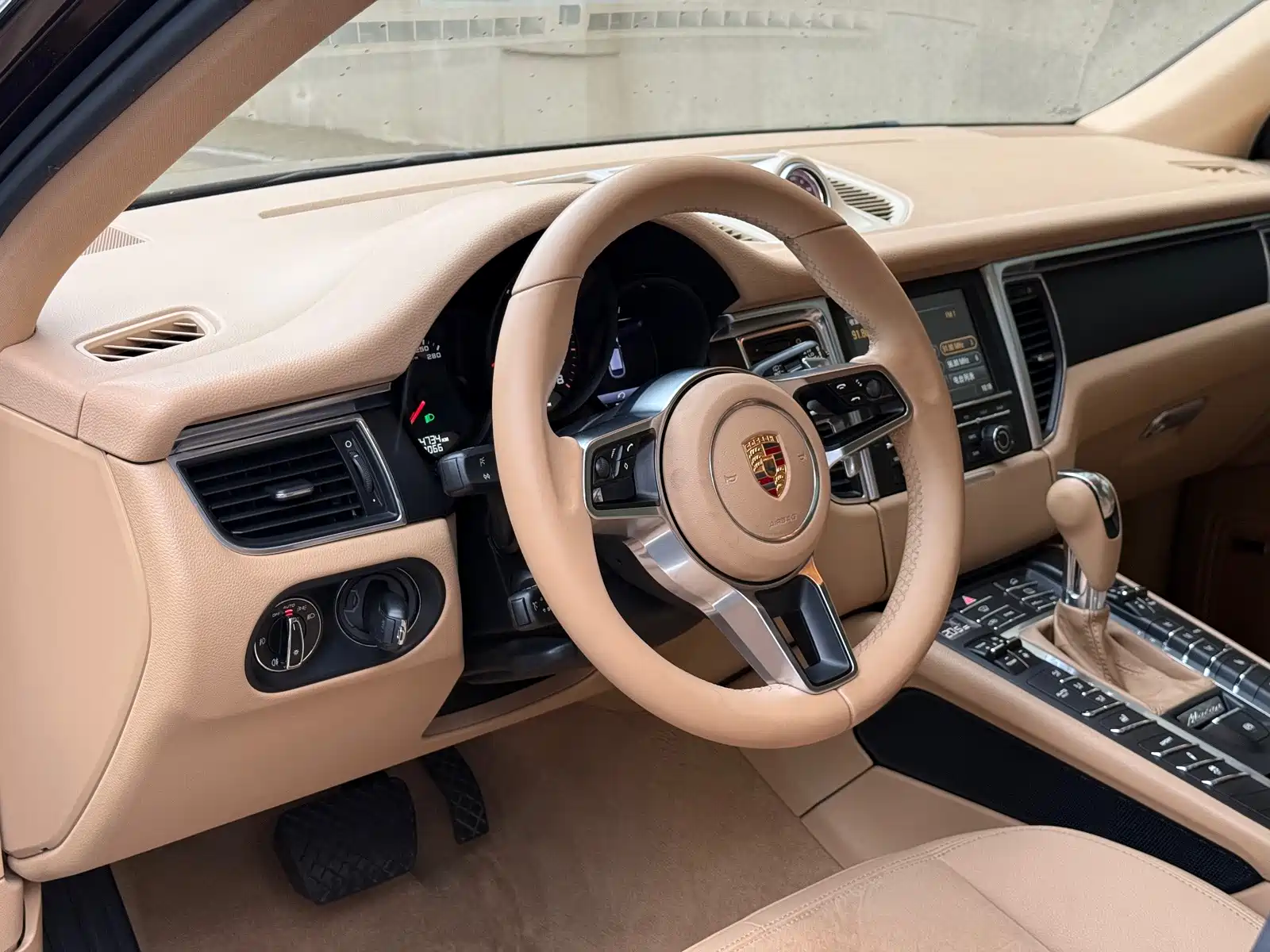 Photo 7 - Porsche Macan