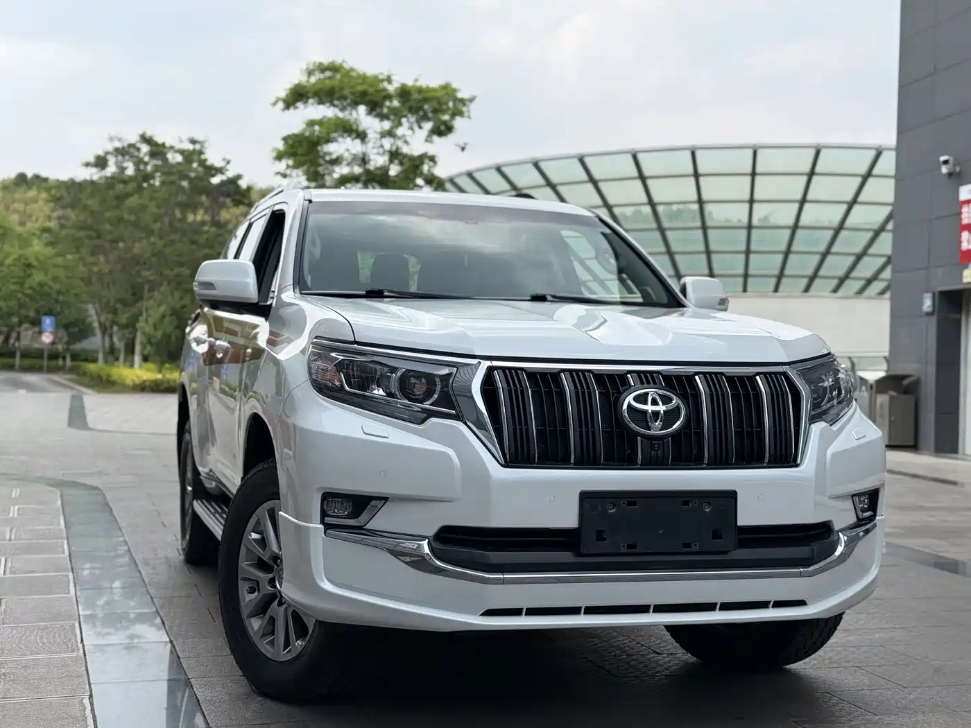 Toyota Prado 2019 3.5L Automatic TX-L Zunxiang Edition фото 3