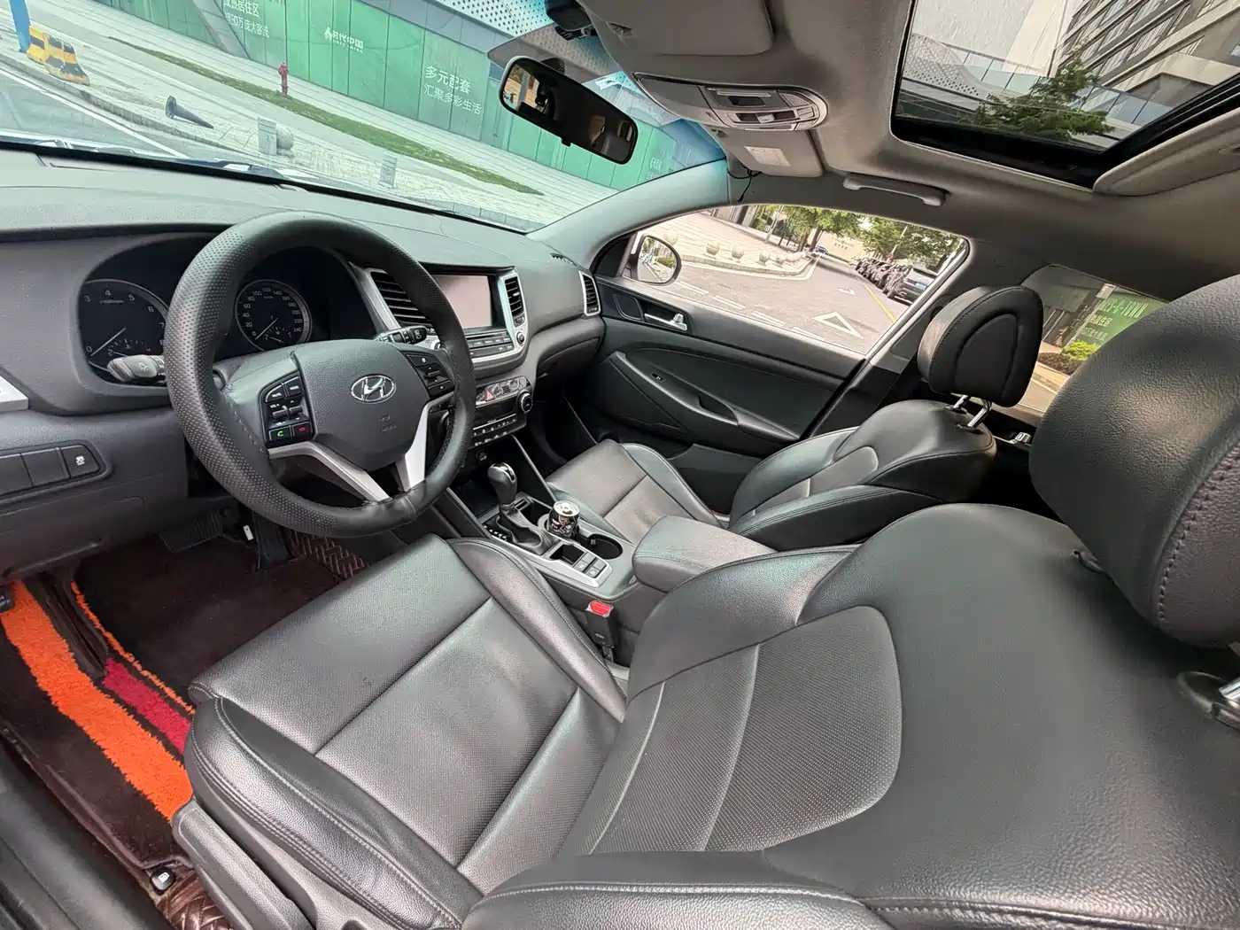 HYUNDAI TUCSON