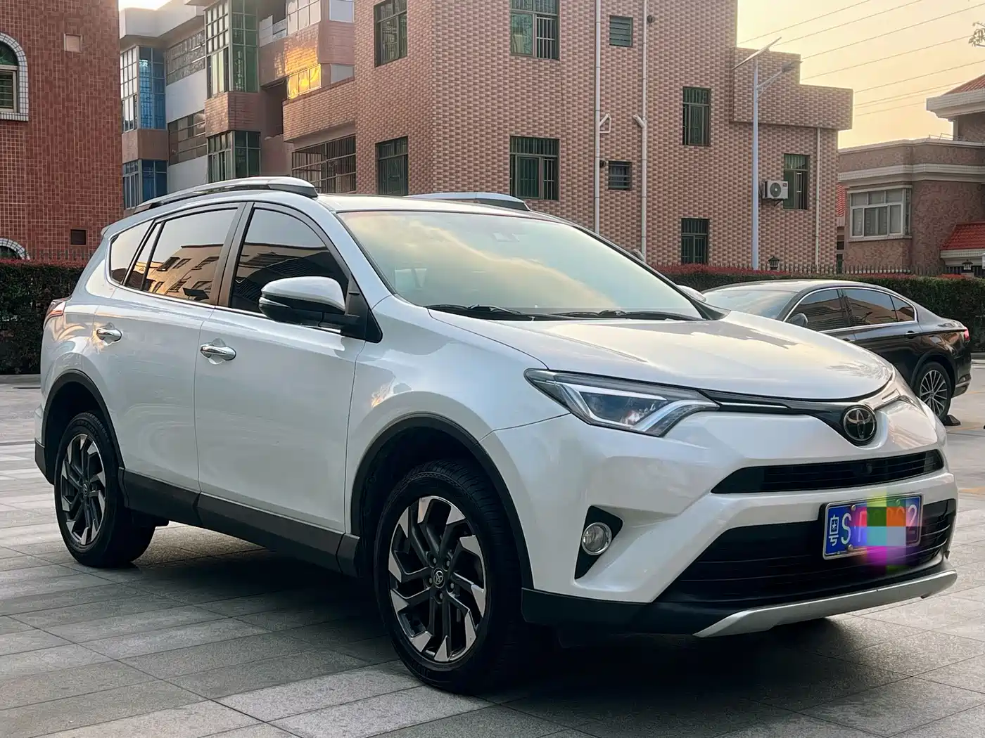 Toyota RAV4 Rongfang 2018 2.5L Automatic 4WD Elite i Edition фото 3