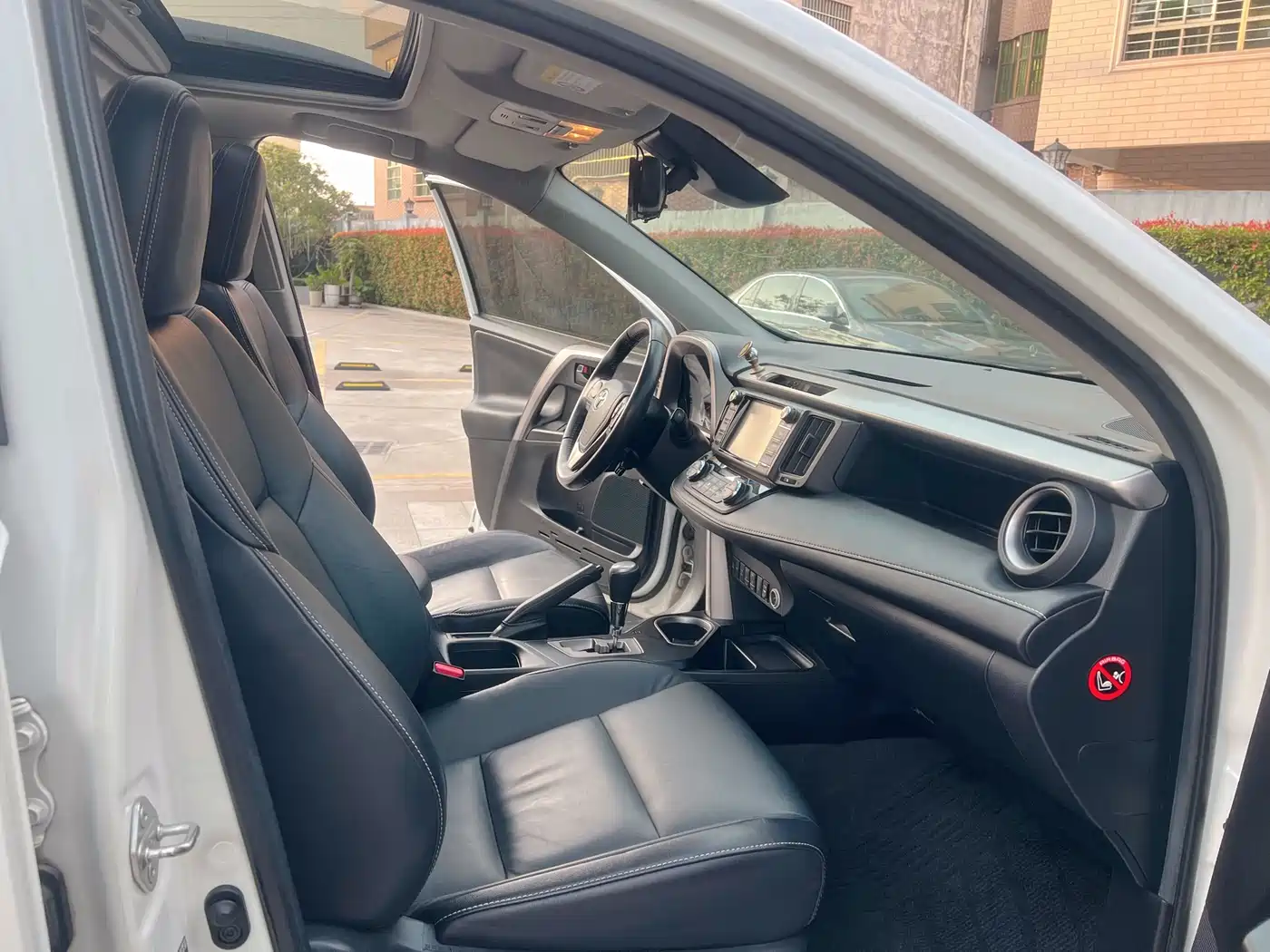 Toyota RAV4 Rongfang 2018 2.5L Automatic 4WD Elite i Edition фото 10