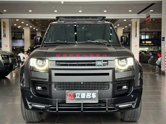 Land Rover Defender 110 3.0T P400 X-DYNAMIC HSE