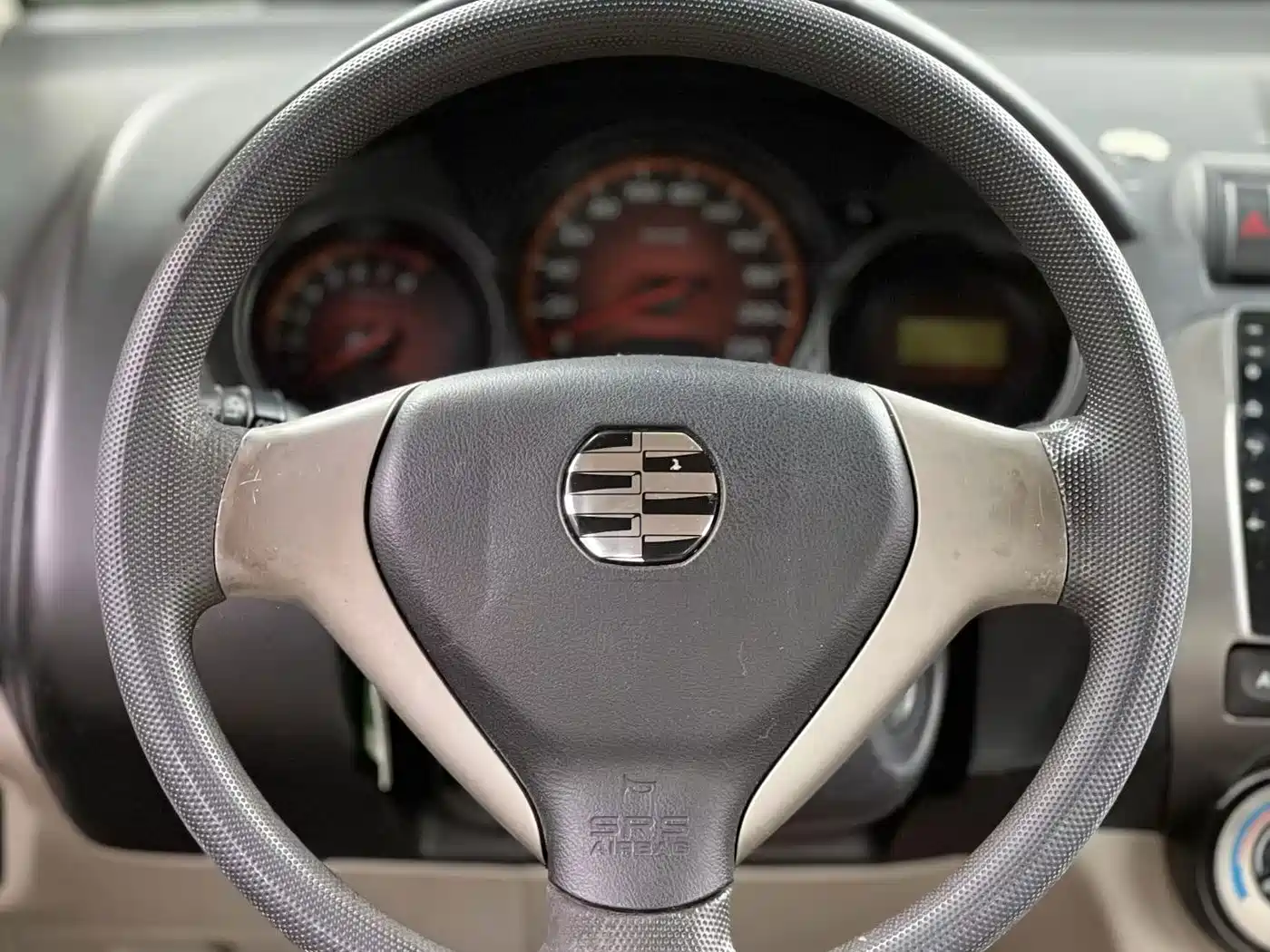 Everus S1 2011 2011 1.3L Manual Comfort