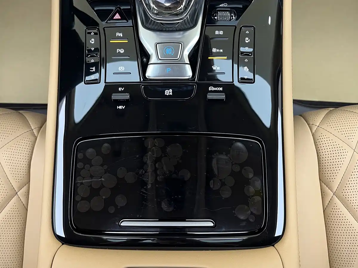 Denza D9 2026 2025 DM-i Smart Drive Edition 1020 AWD Luxury