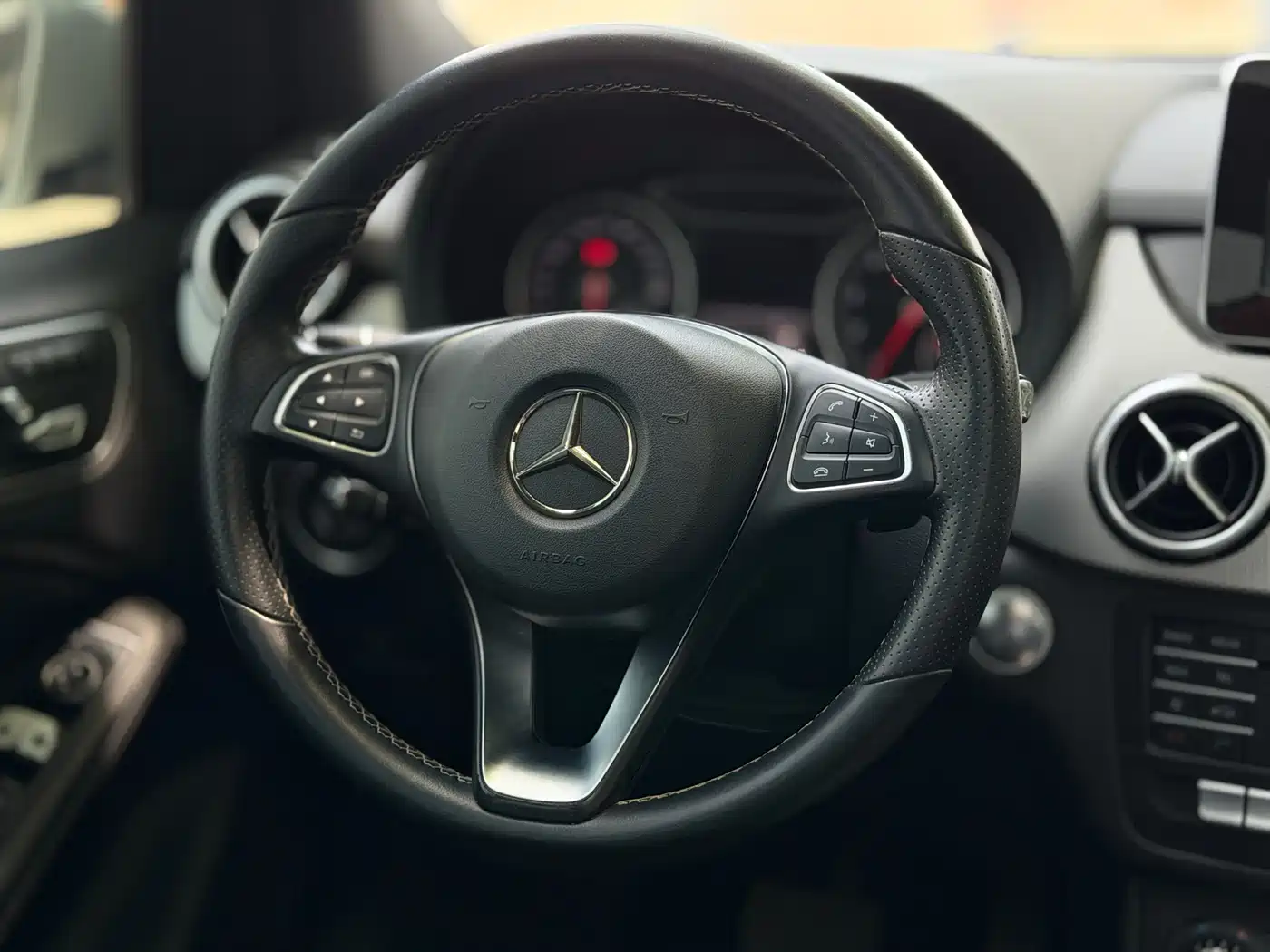 Mercedes-Benz B-Class 2015 B 200 Style фото 12