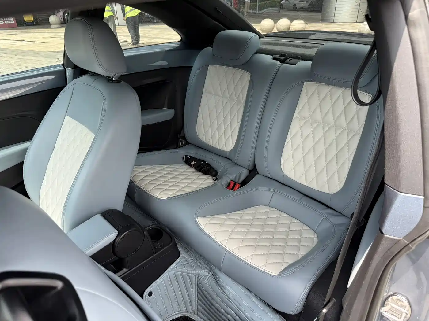 Volkswagen Beetle 2018 180TSI Easy Joy Edition фото 5