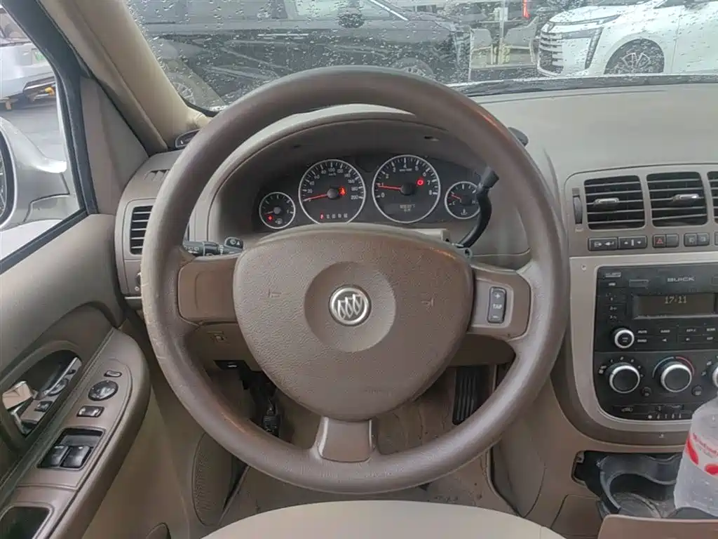 Buick GL8 2014 2.4L Comfort Edition фото 11