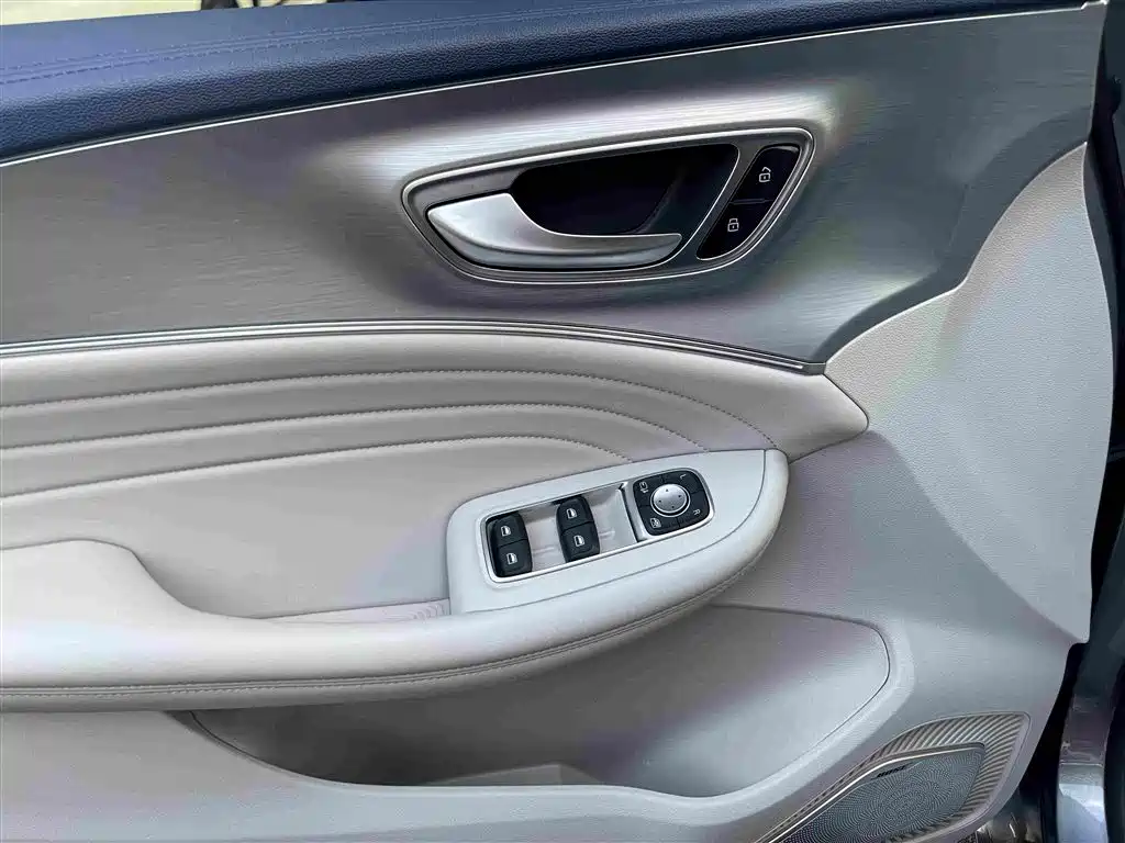 Roewe iMAX8 2021 2021 400TGI Supreme Series Ultimate Edition