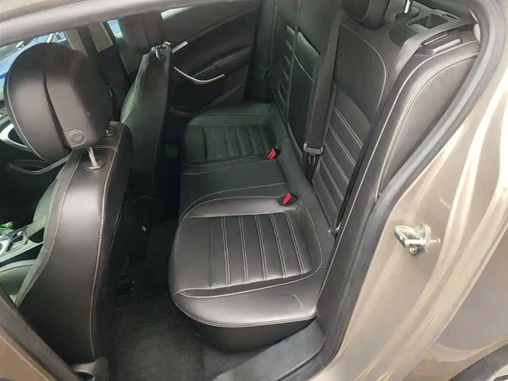 Buick Regal 2015 1.6T Elite Tech Edition фото 17