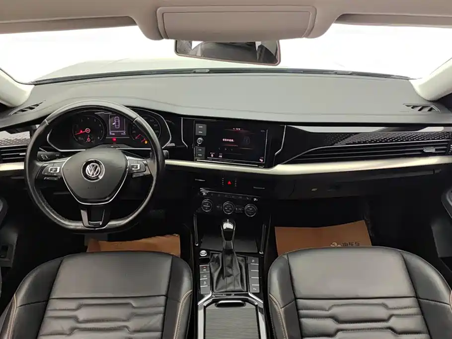 Volkswagen Passat 2020 Facelift 330TSI Elite China VI фото 12