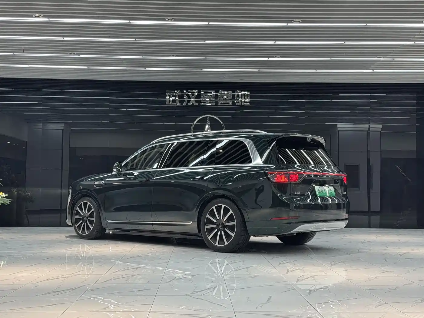 AITO Wenjie AITO M9 2025 Extended Range Ultra 52kWh 6-Seater фото 5