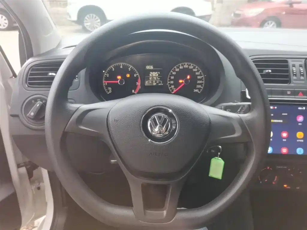 Volkswagen Polo 2016 1.4L Manual Trend фото 11