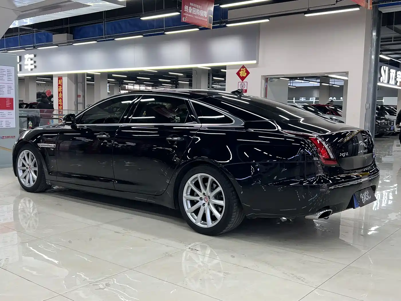 Jaguar XJ 2014 XJL 3.0 SC 4WD Premium Business Edition фото 6