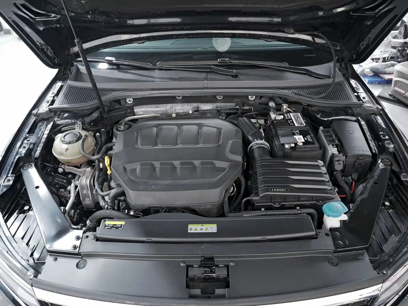 Volkswagen Magotan 2023 Model 2 Million Commemorative Edition 380TSI DSG Flagship фото 28