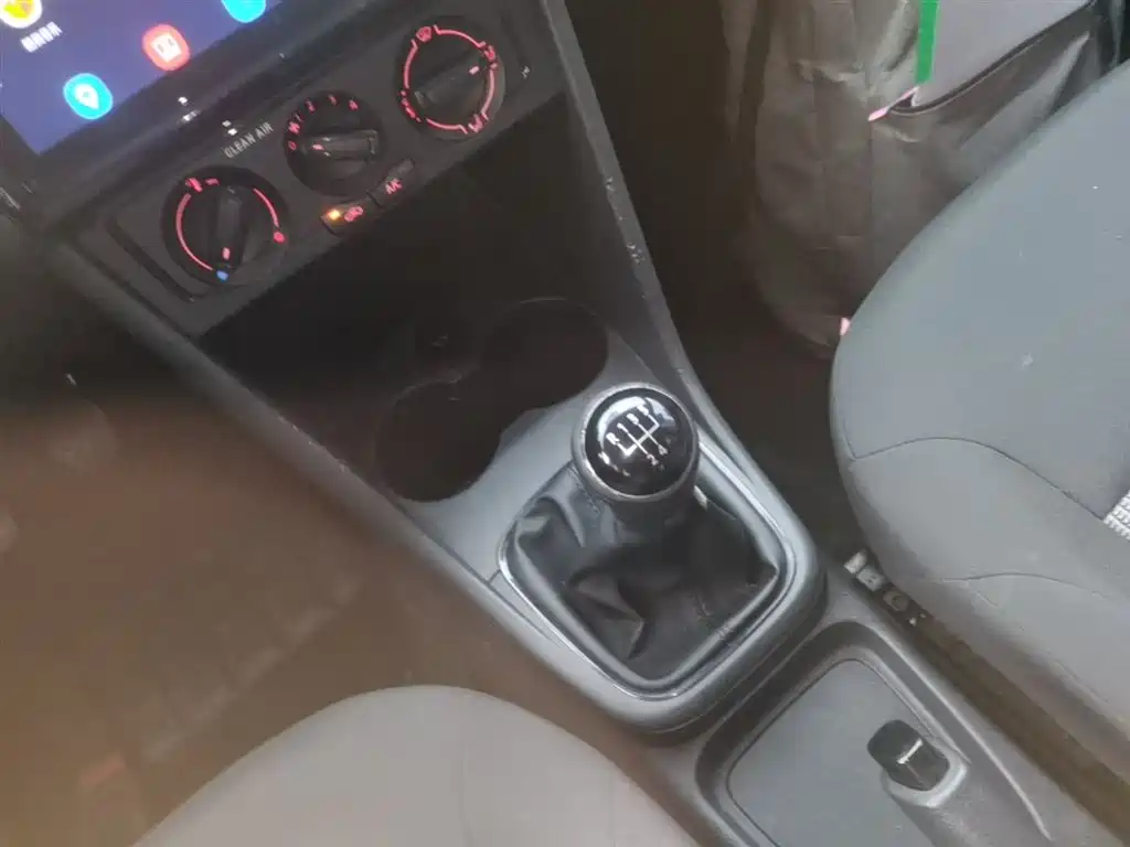 Volkswagen Polo 2016 1.4L Manual Trend фото 14