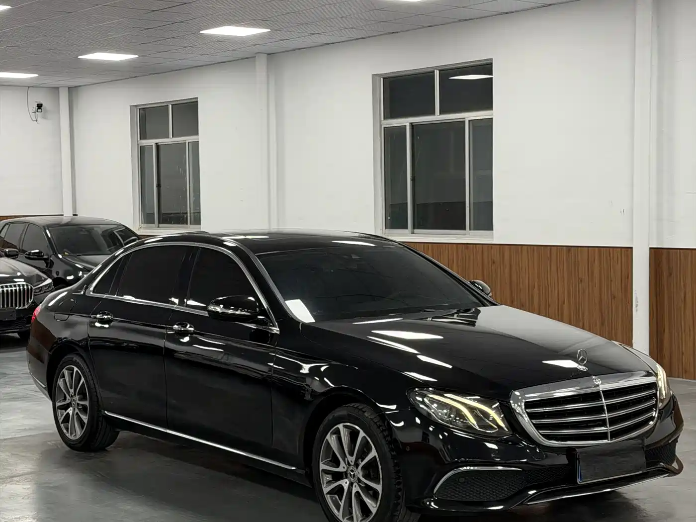 Mercedes-Benz E-Class 2016 E 200 L