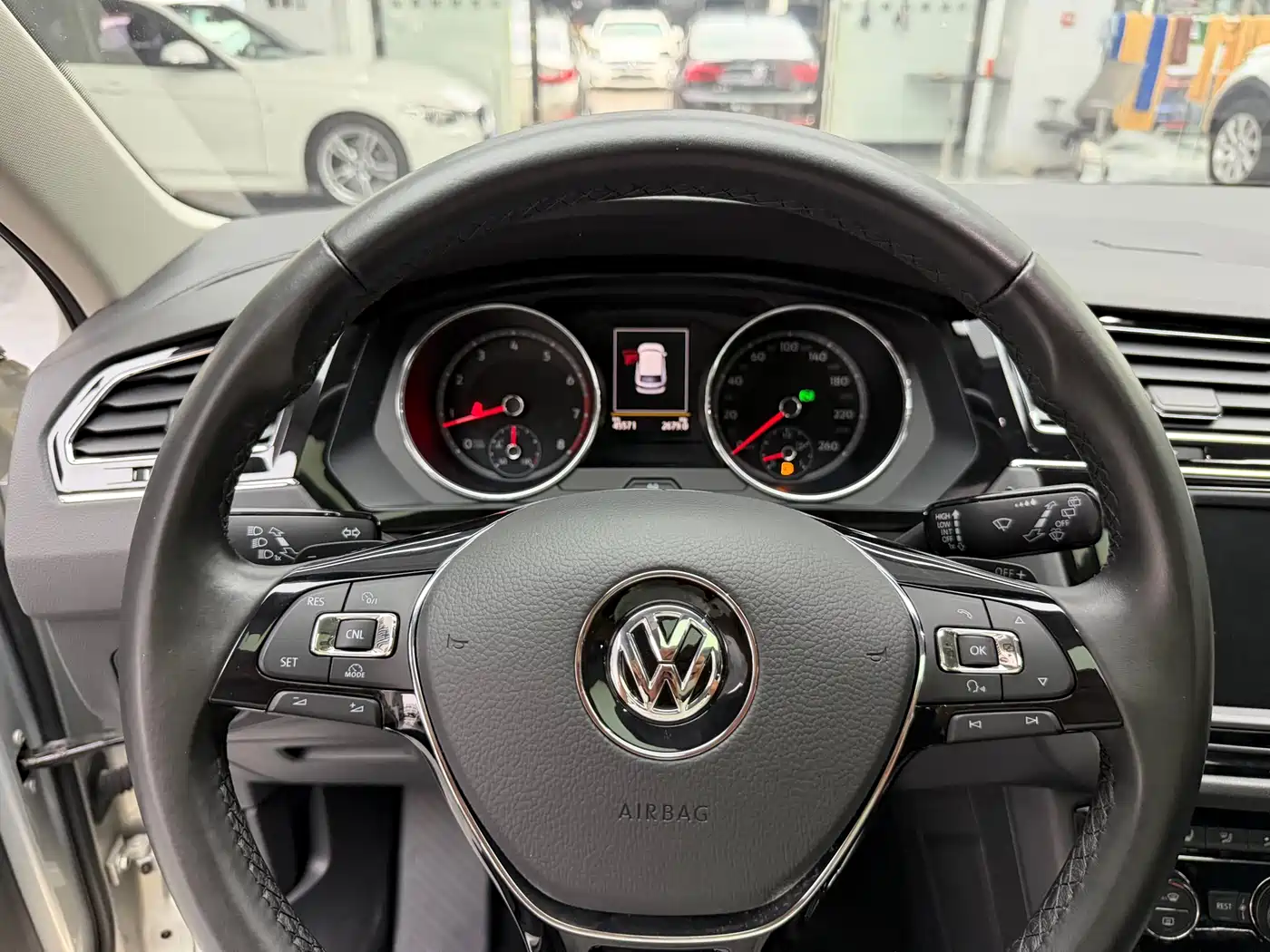 Volkswagen Tiguan L 2018 330TSI Automatic 2WD Flagship Edition фото 8