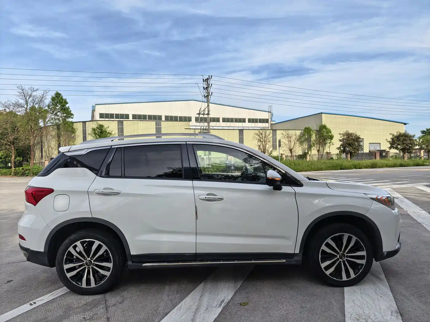 GAC Trumpchi Trumpchi GS4 2017 235T Automatic 2WD Luxury Smart Connected Edition фото 4