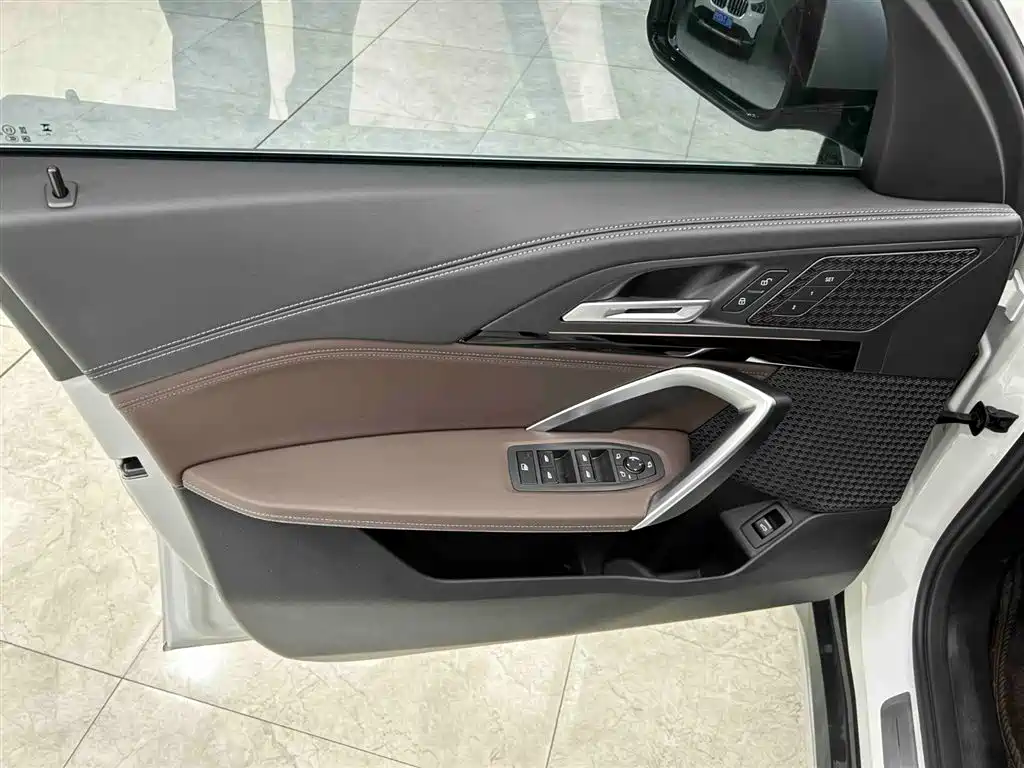 BMW X1 2023 sDrive20Li X Design Package фото 10