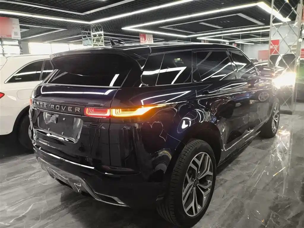 Land Rover Range Rover Evoque New Energy 2021 Range Rover Evoque L P300e Luxury фото 23
