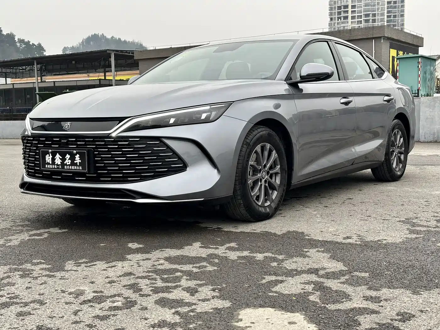 BYD Qin L 2024 DM-i 80KM Leading Edition