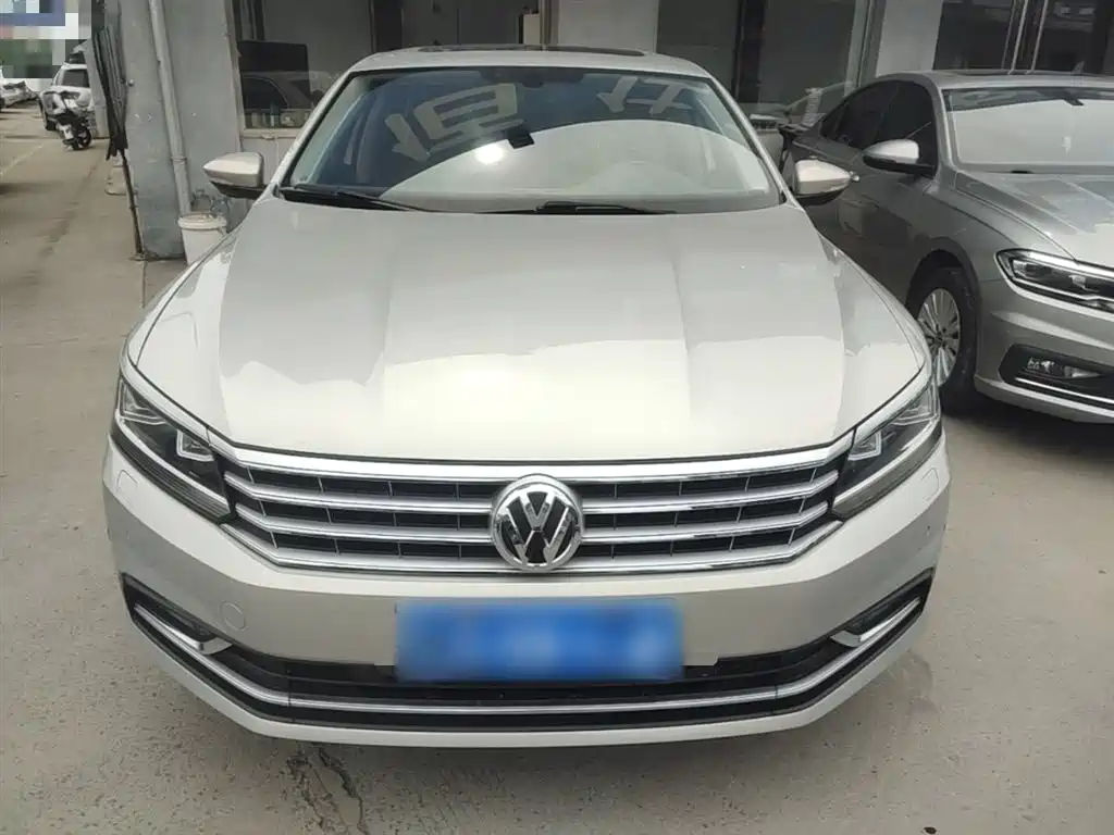 Volkswagen Passat 2016 330TSI DSG Executive Edition фото 3
