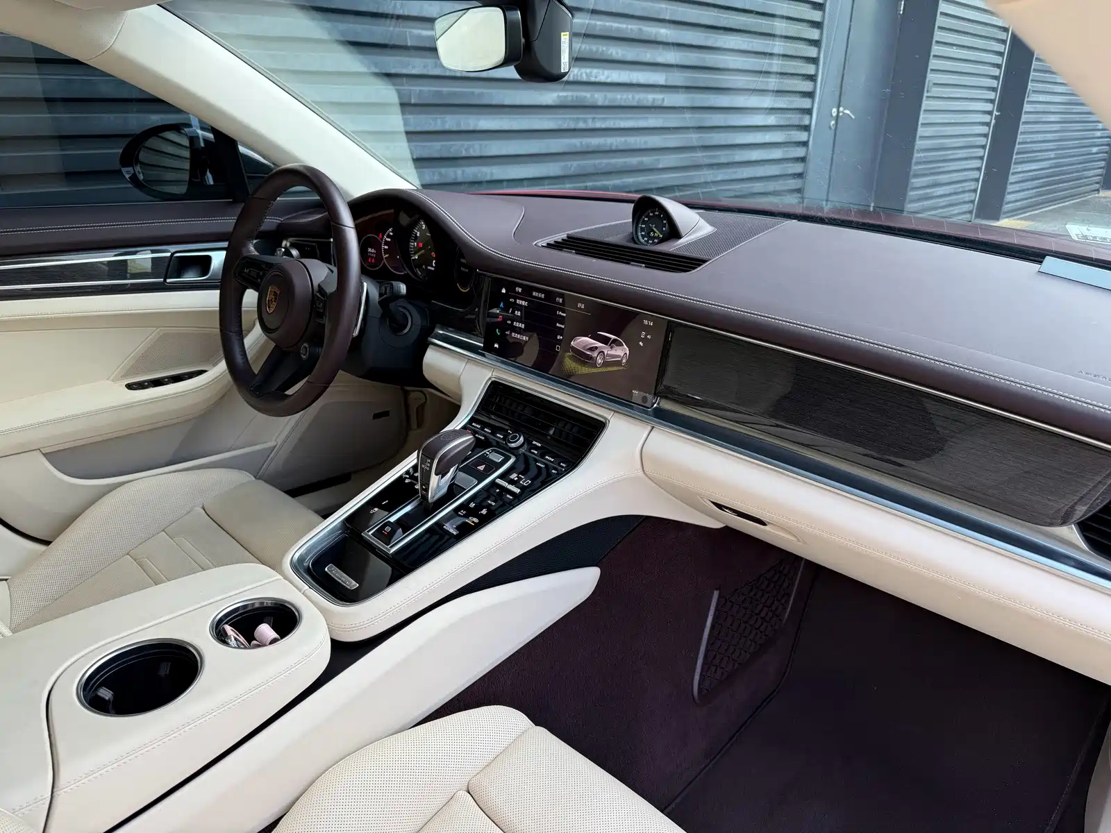 صورة 11 - Porsche Panamera New Energy
