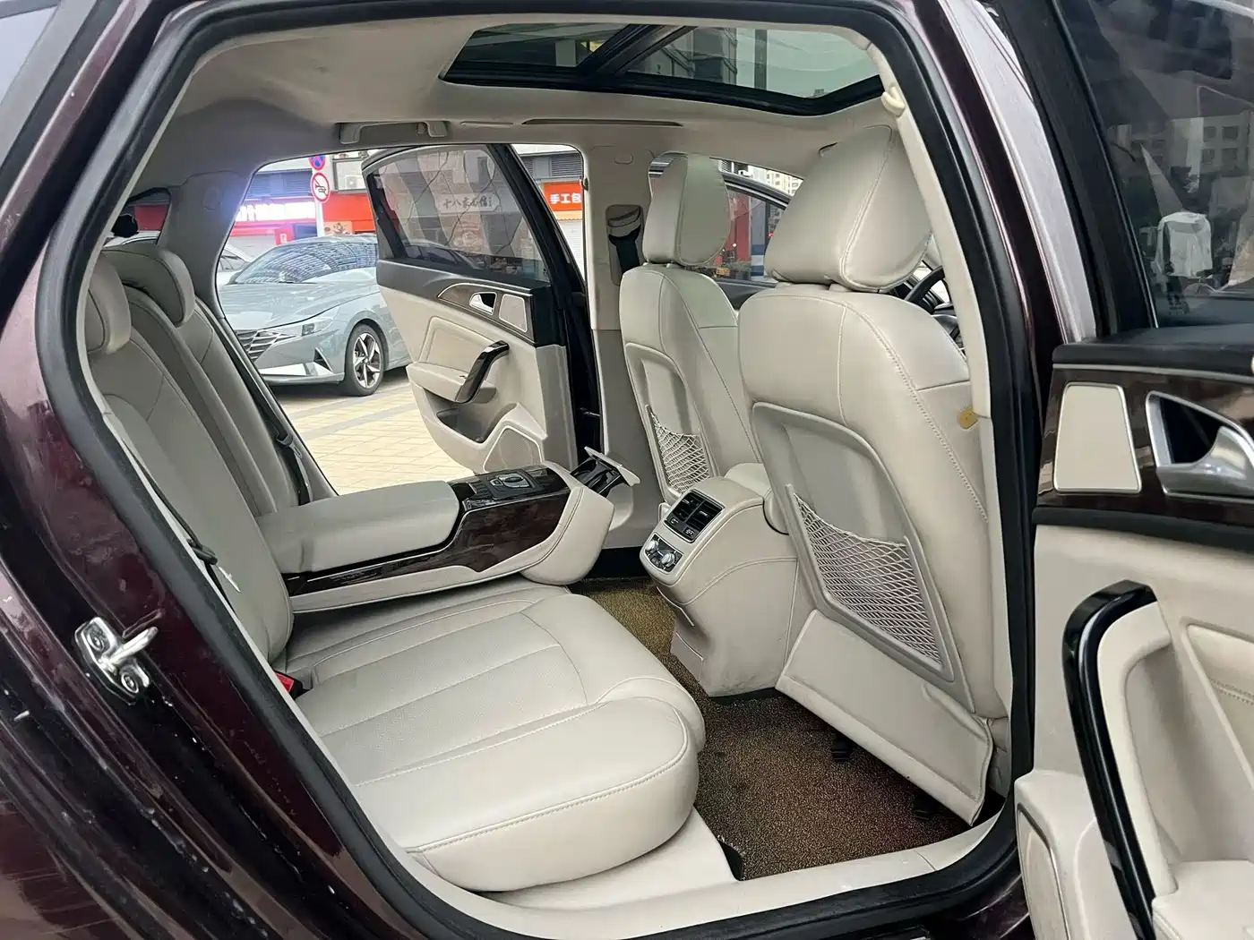2017 Zotye Z700