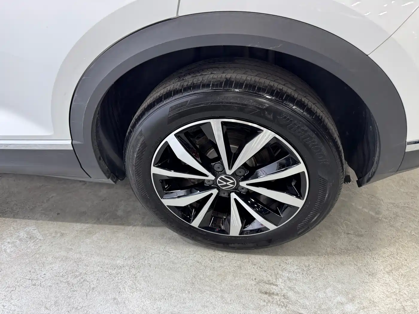 Volkswagen T-ROC 2023 280TSI DSG 2WD Time Edition фото 25
