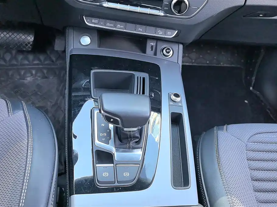 Audi Q5L 2023 40T Fashion Elegance фото 16
