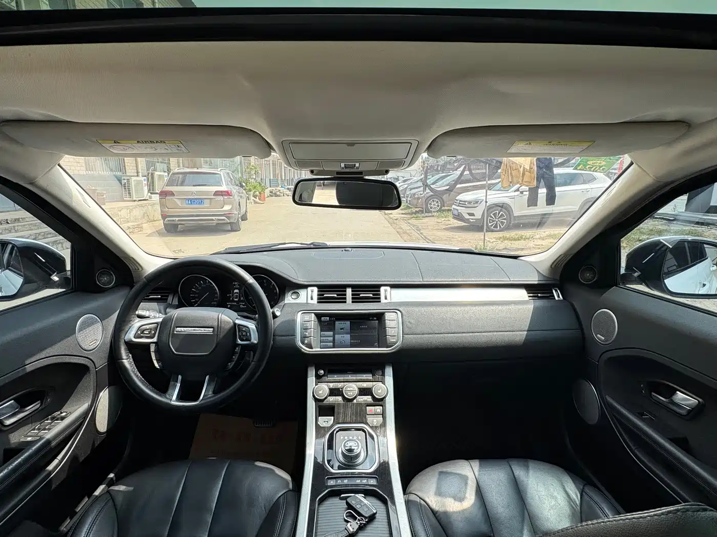 Land Rover Range Rover Evoque 2017 2.0T HSE DYNAMIC Edition фото 13
