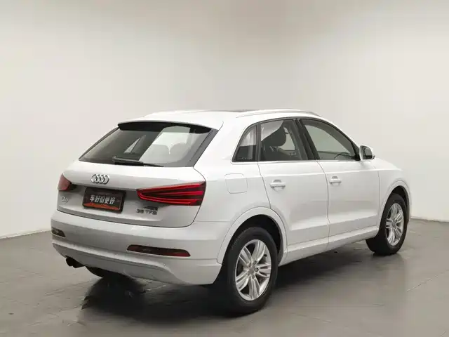 Audi Q3 2015 35 TFSI Comfort — фото 2