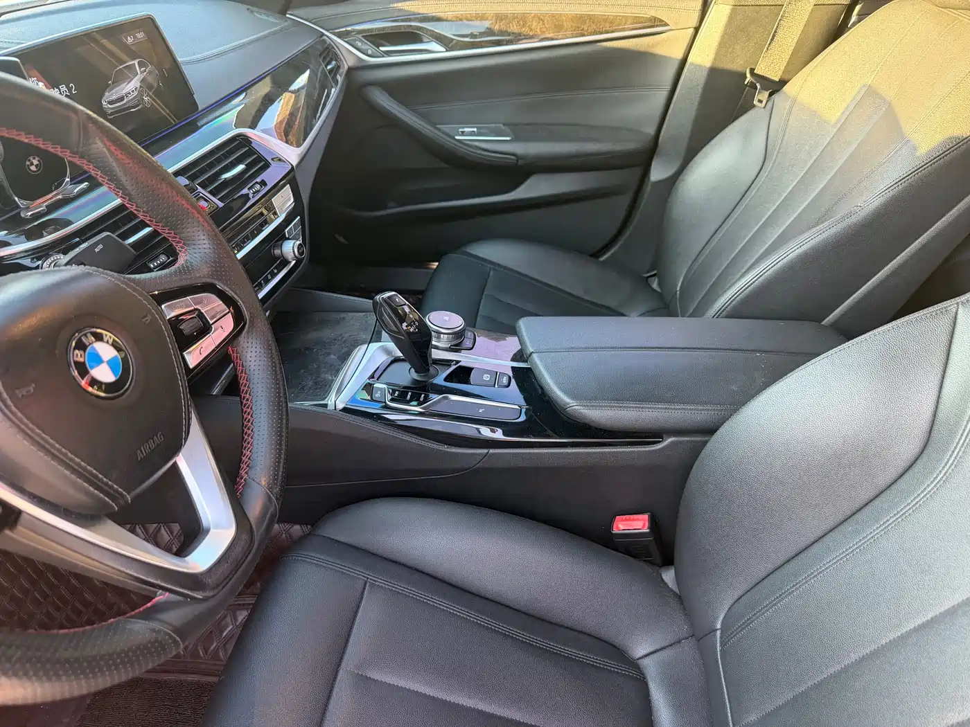 Photo 5 - BMW 5 Series