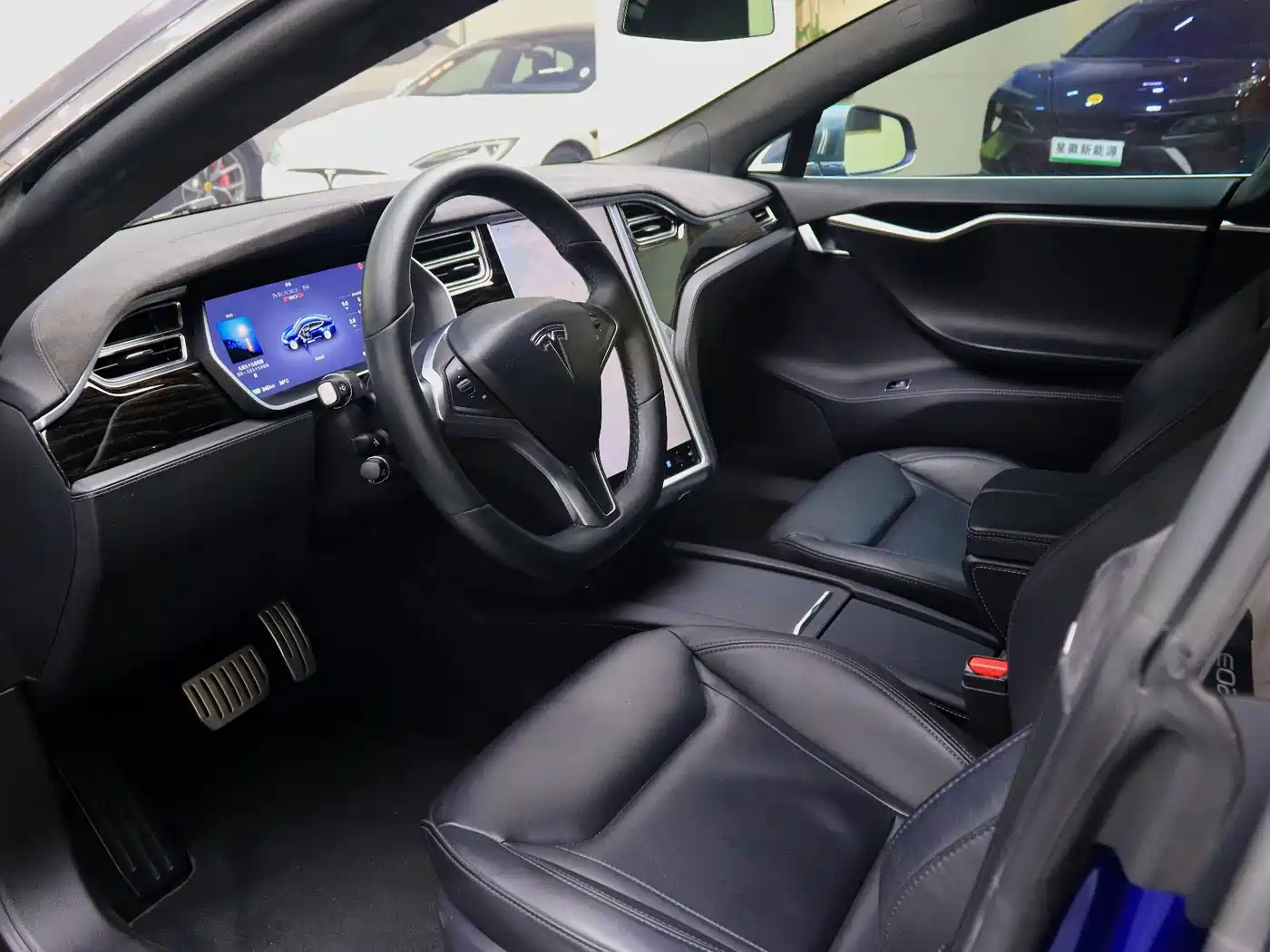 TESLA MODEL S